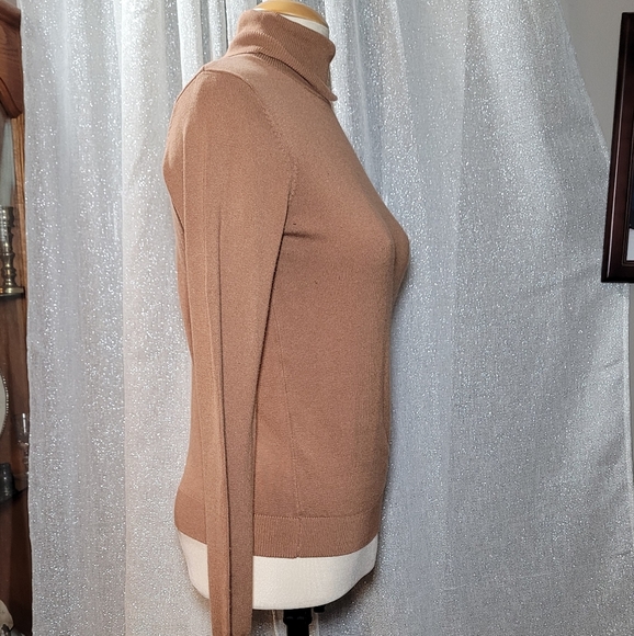 3/$25 Camel H&M Turtleneck - Picture 4 of 8